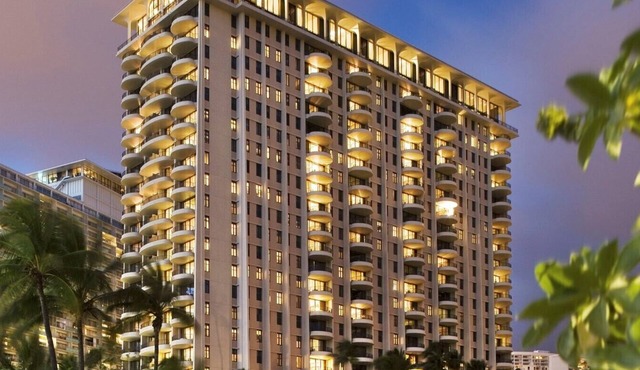 Gorgeous Hilton Hawaiian Village Lagoon Tower Ocean Front Premium 2 Bedroom Unit