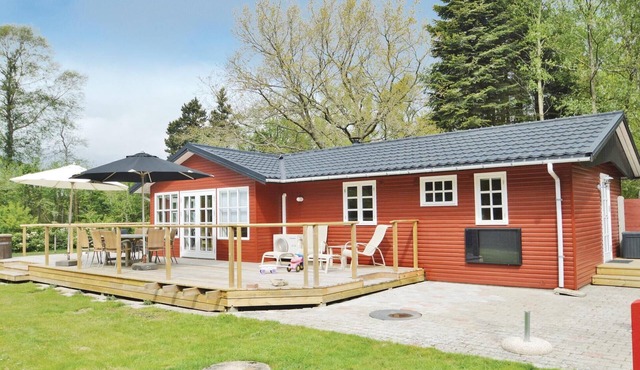 Gorgeous home in Højslev with kitchen in Højslev
