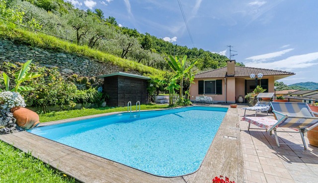 Gorgeous home in Testana in Testana