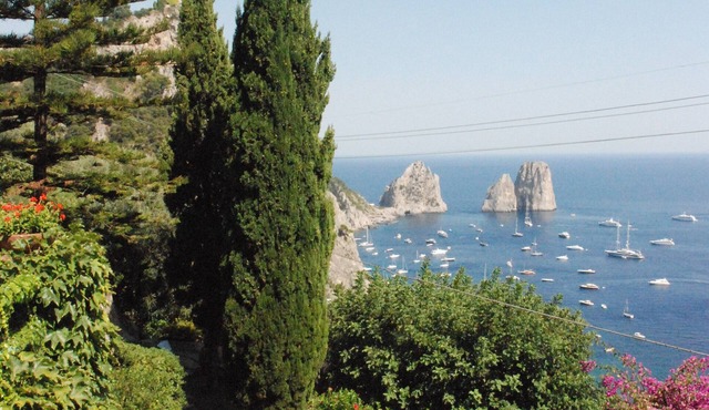 Gorgeous villa on the Faraglioni 3 rooms 6 places + extra suite 2 places