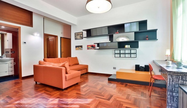 GuestHost - A cozy and spacious 83 square meters apartment, perfect for four people, located on the fourth floor of a building with an elevator (NOT accessible to guests with disabilities).The property enjoys an excellent seafront location: our guests ca