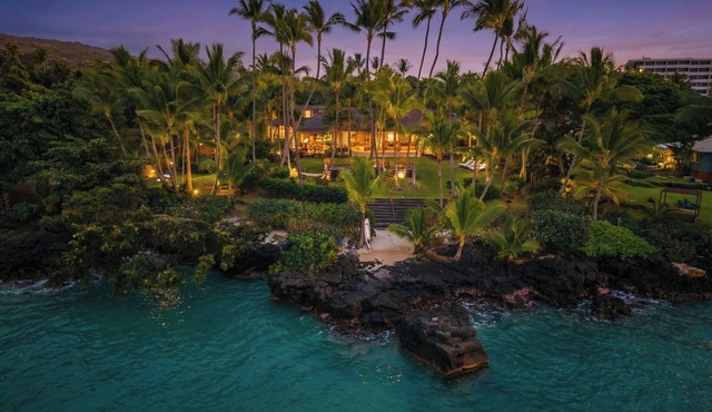 Hahalua Bay Villa by Gather: Luxury Oceanfront Estate w/Pool & Views