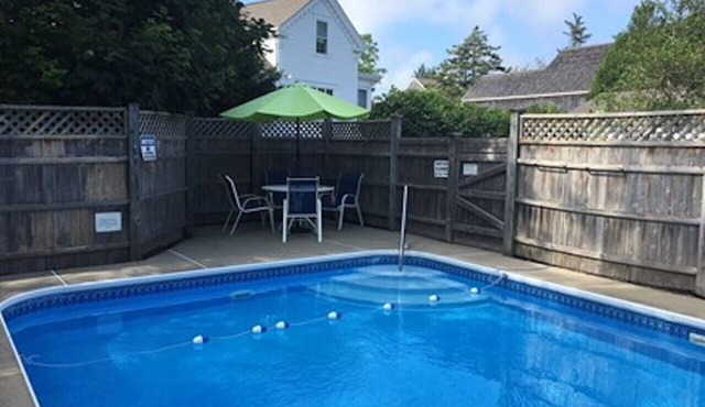 Heated pool, three sitting rooms, central air, five bedrooms in West Dennis in West Dennis