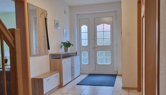 Holiday Home 'Kleine Auszeit' with Private Terrace, Private Garden and Wi-Fi in Wiendorf