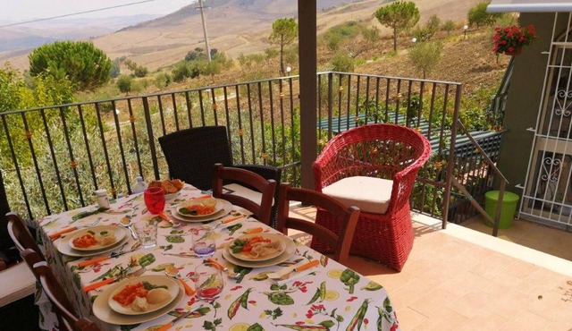 Homerez - Nice appartement for 4 ppl. with terrace at Lercara Friddi in Lercara Friddi