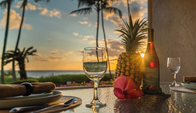 Hotel-zoned OCEAN FRONT GROUND FLOOR! Menehune Shores 121