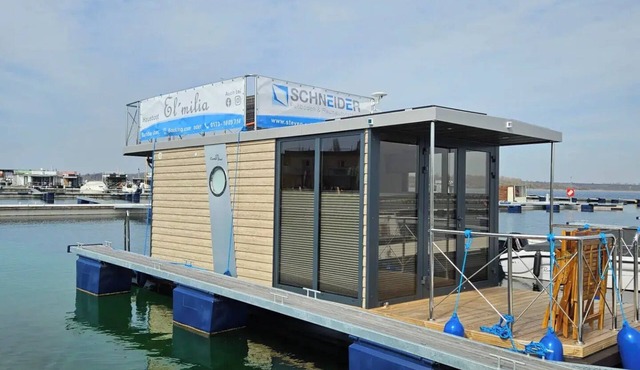 Houseboat El'milia in Braunsbedra