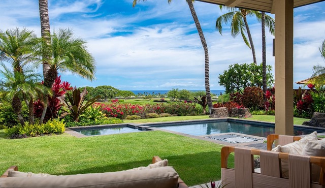 Hualalai private 4 bedroom home with 2 golf carts & Ocean View