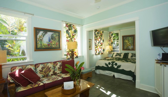Iao Valley Inn