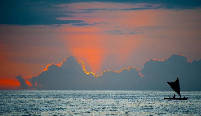 Ideal Location! Beautiful Ocean View; Escape to Paradise. Last Minute Specials!