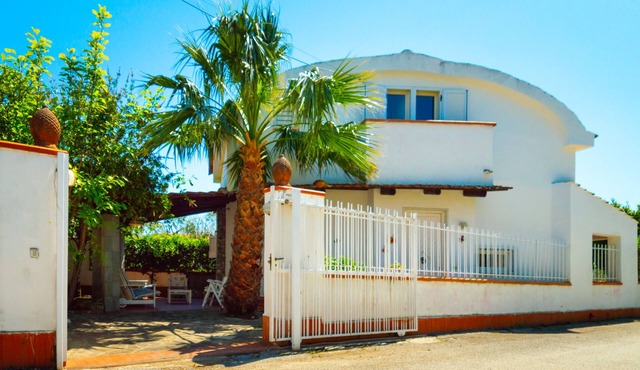 Incredibly appealing, comfortable holiday home in the best location. in Ascea