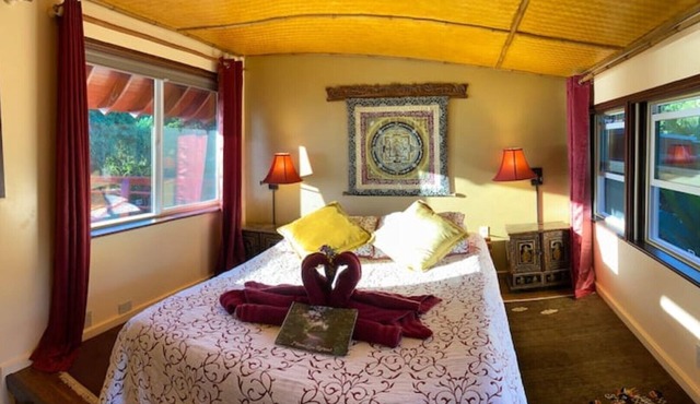 Indian Room at Maui Eco Retreat: Ocean, Waterfall, & Scenic Hiking Trails!