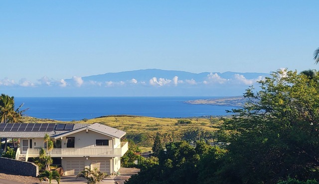 Island Views Hale, Panoramic Ocean & Sunset Views 4BR/3BA Sleeps 10, Pool Access