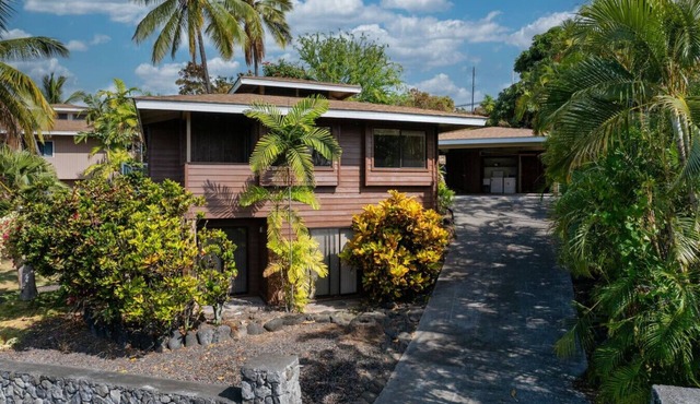 Kona Beach House Getaway