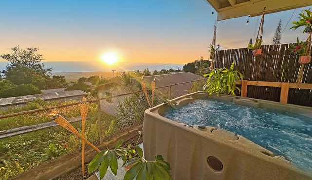 Kona Oceanview Retreat: 2 Hot Tubs, Game Room-15 Min To Beach