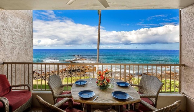 🏖️ Kona Reef Condo w/A/C | Adjacent to Honl's Beach | Walk to Town