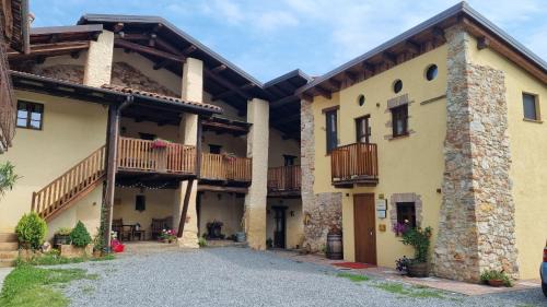 La Botalla Agriturismo in Viola