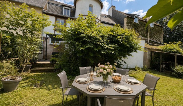 LA MAISON D'ALPHONSE 4* Terrace & garden - River access, historic center in Quimperlé