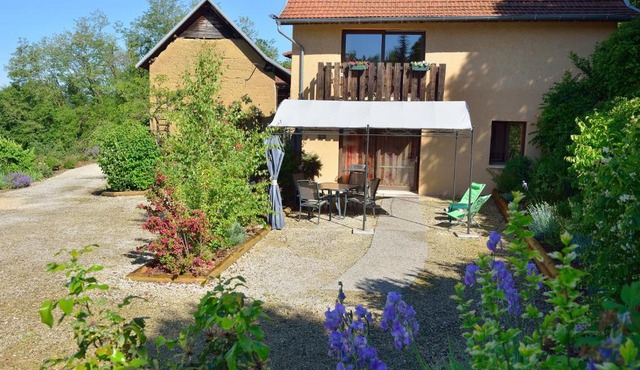 La Parenthèse - Gîte de la Sittelle in Saint-Genix-sur-Guiers