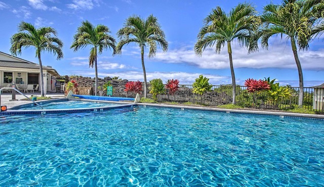 Lanai & Resort-Style Perks! Kona Townhome