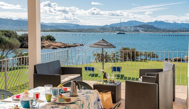 Light Bay house with direct access to the sea and private beach - SARDINIA UNLIMITED in Olbia