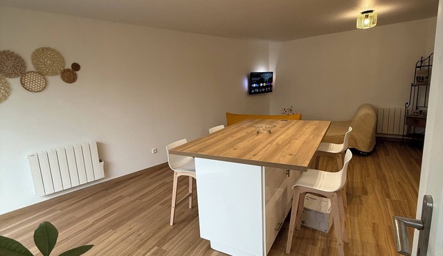 Lovely detached house. Forest. Garden terrace. Kitchen garden. Private parking lot in Achères-la-Forêt