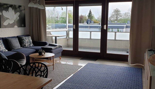 Lovingly renovated apartment with large balcony right on the dyke in Tossens