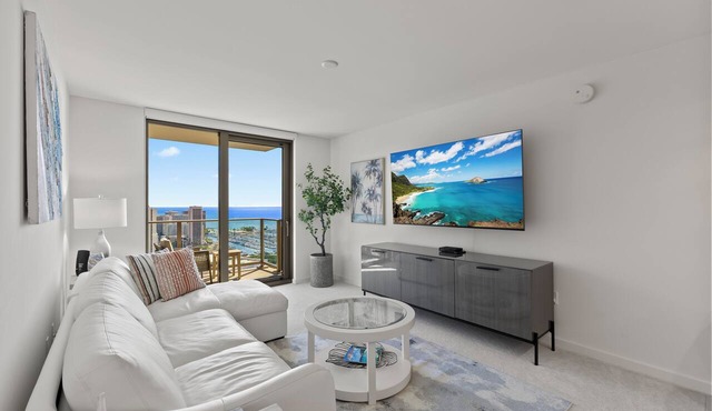 Lux Sky Ala Moana 39th Fl Modern Monthly Suite/Walk to the mall, Magic Island