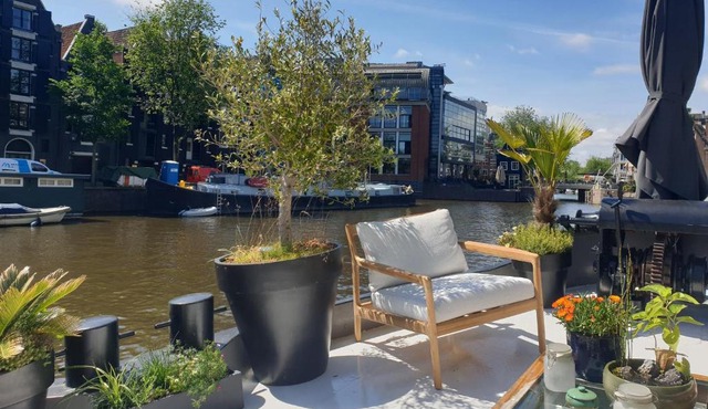 Luxurious 110m² 3br Houseboat in Amsterdam Centre! in Amsterdam