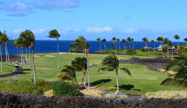 Luxurious Hali'i Kai Townhome with fabulous Ocean views and Private Ocean Club