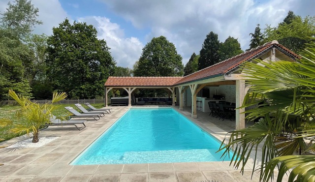 Luxurious longère villa, SPA pool between Montfort l'Amaury and Rambouillet in Bourdonné