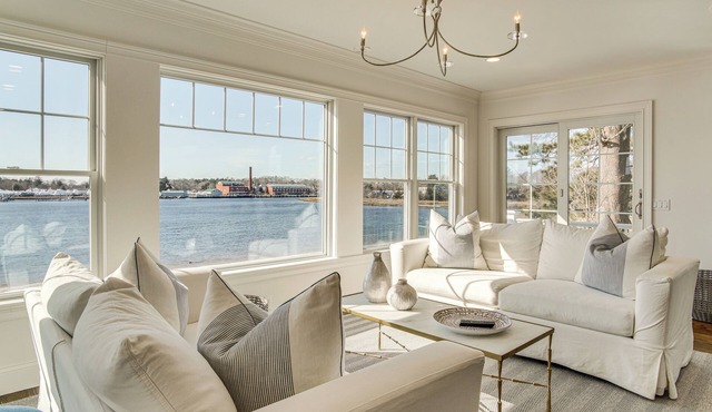 Luxury Oceanfront Home w/Private Beach in Wareham in Wareham