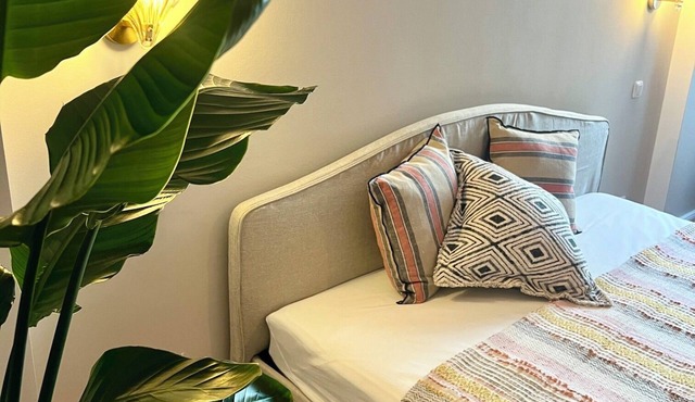 Luxury old building within walking distance of the city center - Lübeck's best location - water view in Lübeck