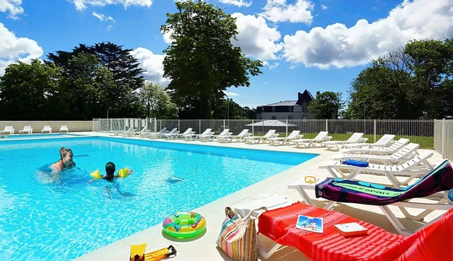 Maisonnette duplex à Audierne + piscines chauffées in Audierne