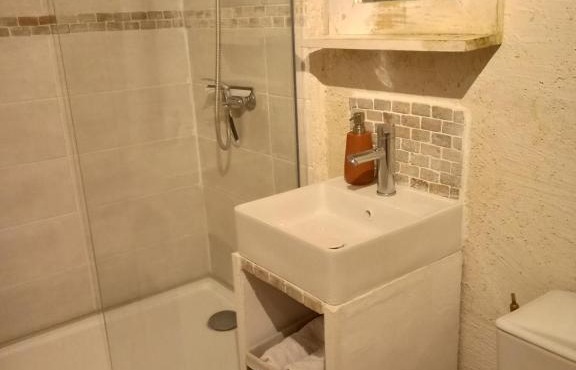 Maisonnette indépendante au bord du loir in Saint-Christophe