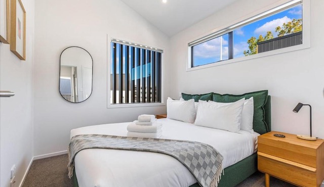 Modern 2BR Townhouse in Mission Bay I Zodiak Stays in Auckland