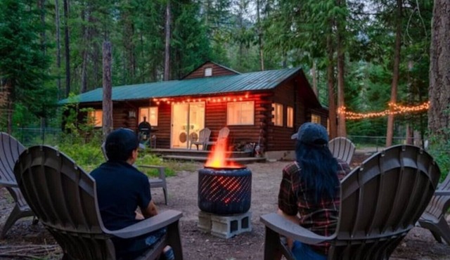 Moyie River Hideaway in Bonners Ferry