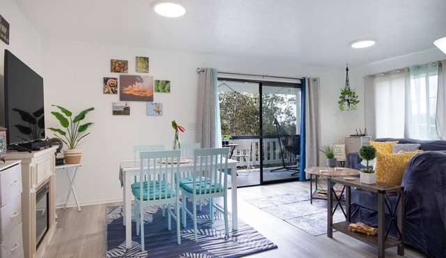 Nature retreat with ocean/mountain views & lanai - near Hawaii Volcanoes NP