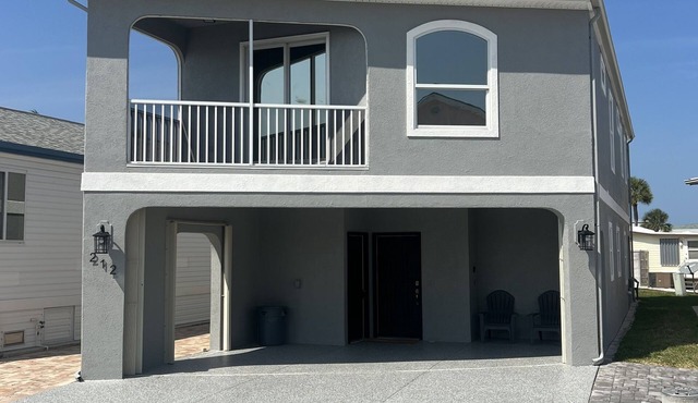 Nettles Island Living ~ Escape to 'Sea Breeze Beach House" in Jensen Beach