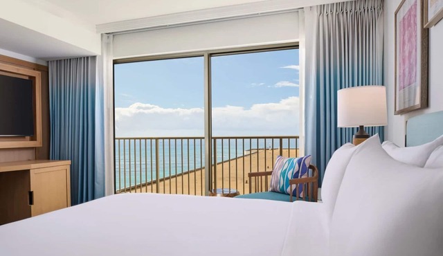 Oahu Dream! 2 Relaxing Units w/Balcony, Minutes to Waikiki Beach