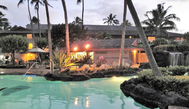 Ocean Front Resort~Spacious 2B/2B Condo~One Min. to Beach & Ocean! July 29-Aug 5
