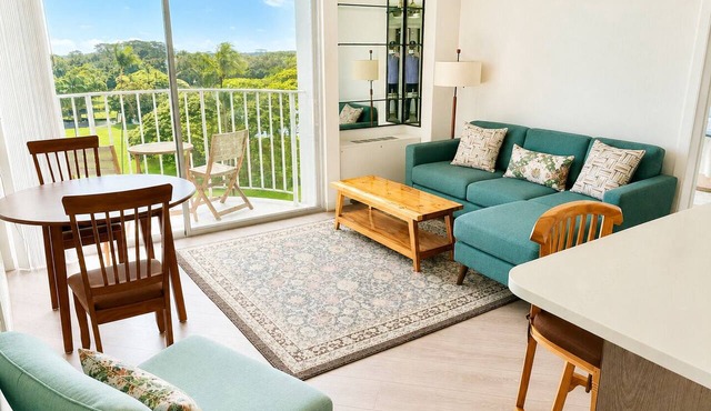 Ocean & Wailoa River Views - AC + Pool - 2BD/2BTH