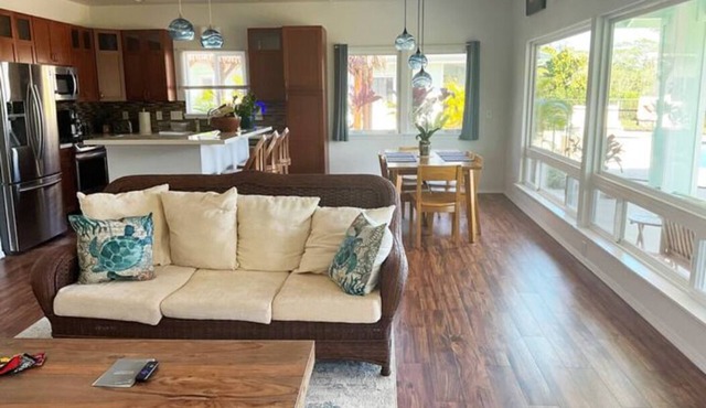 Oceanfront paradise with AC and wifi close to Hilo