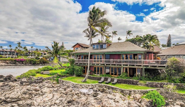 Oceanfront Villa Turtle Cove Villa, Napili. Spectacular views. 5BR Sleeps 10 A/C