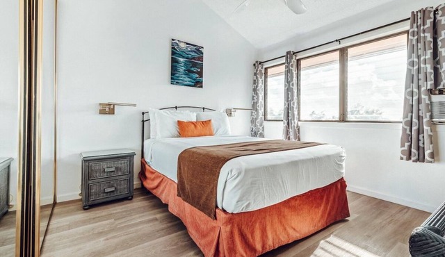 One Unit | Free Parking | Direct Pool Access | Near Wilcox Road