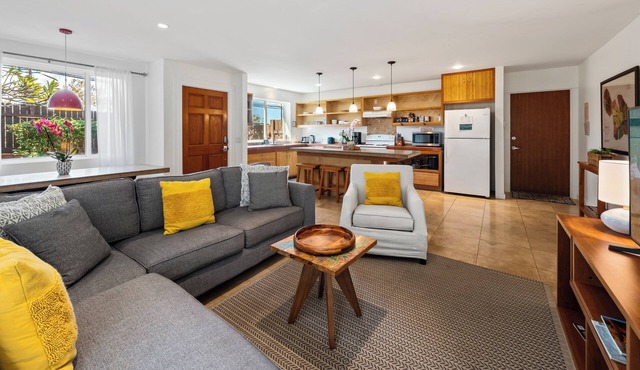 Paia Family Cottage - Walk to everything in Paia Town