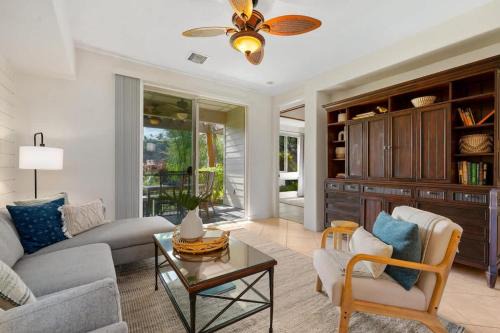 Palm Villas stylish luxury condo with Mauna Lani Beach Club Access