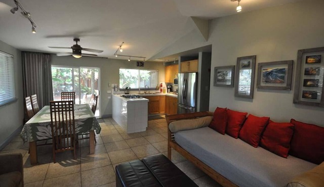 Papaya 2: 2 bedroom 1 bath at Tiki Moon Villas