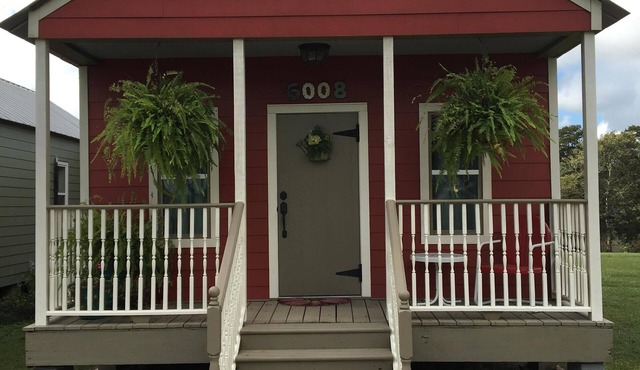 Peaceful, Private Cottage on Bayou Teche in New Iberia
