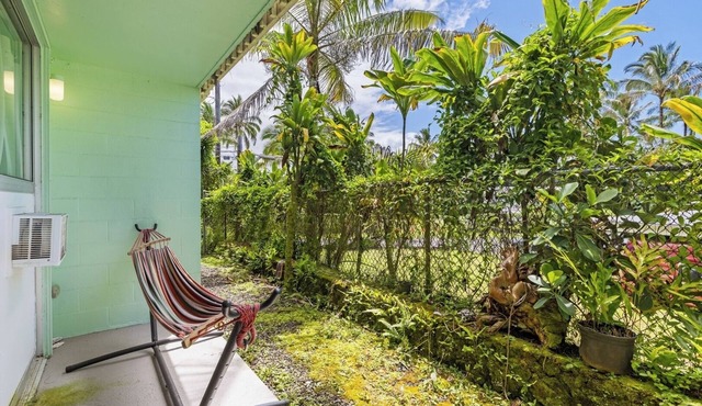 Private Balcony Walk to Beach + Downtown